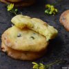 Passion fruit cookies with white chocolate