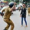 ලංකා පොලිස් පර පීඩක කාමයේ බලු නගුට - Sadist behaviour of Sri Lankan Police